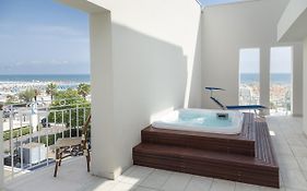 Hotel Ambassador